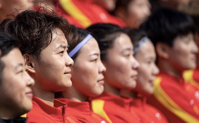 “他在场上非常聪明，在这些重要比赛中，教练相信他在中场的表现，这轮欧冠就证明了这一点。